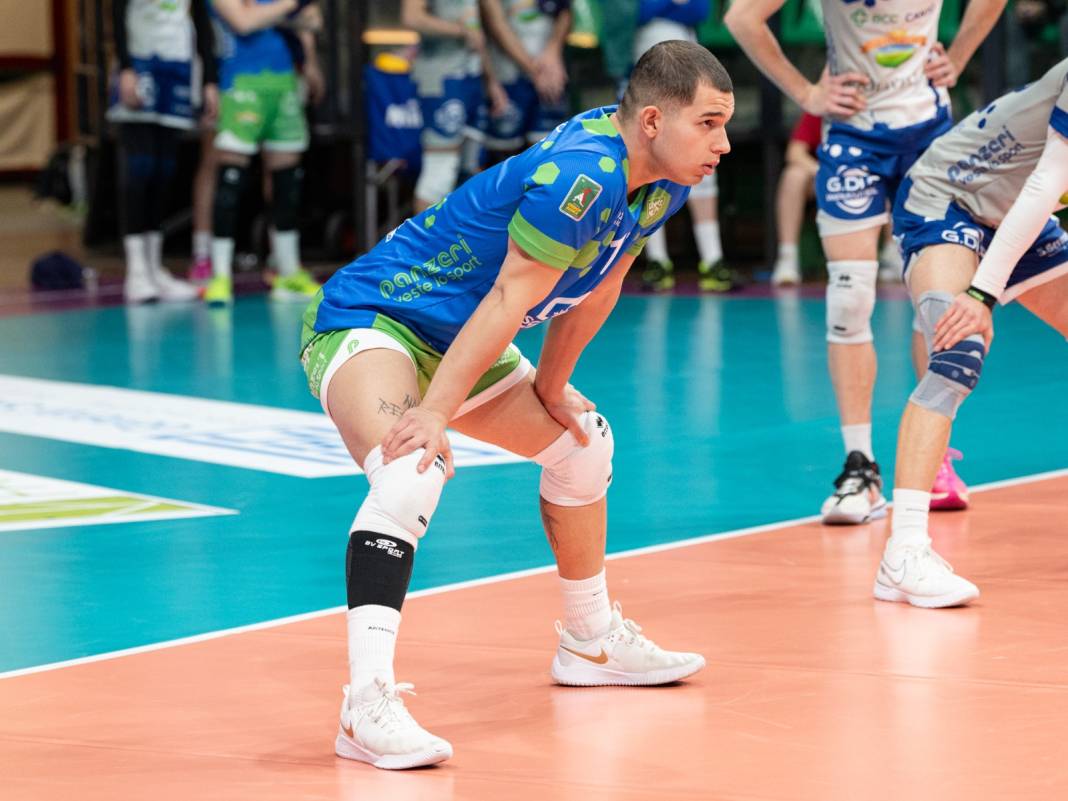 Fenerbahçe'ye imza attı sevgilisi çılgına döndü: Peşini bırakmıyor 10